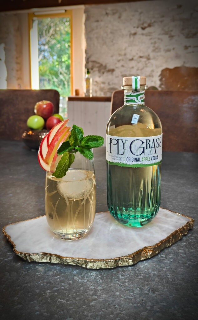 Holy Grass Vodka Apple Edition, Peach, Ginger Beer or Ginger Ale, Apple, Mint